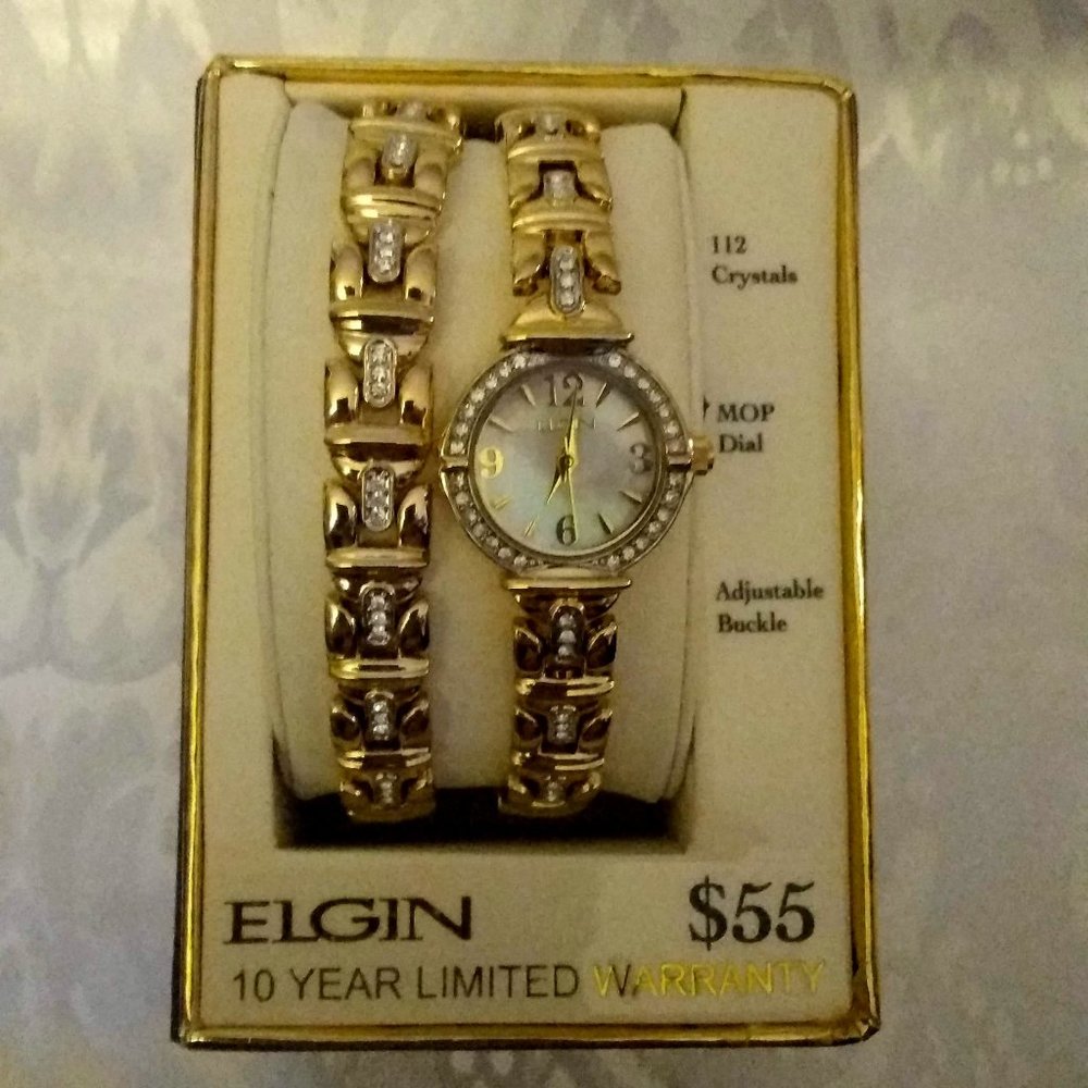 Elgin Ladies Round Case Pave Analog watch New